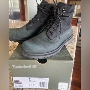 Youth 4 Timberland boots